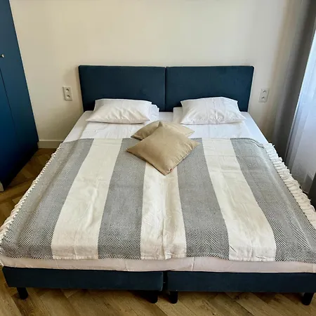 Apartment Przystanek Mariacka 7 *