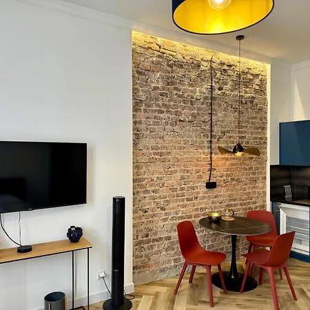 Apartment Przystanek Mariacka 7 *